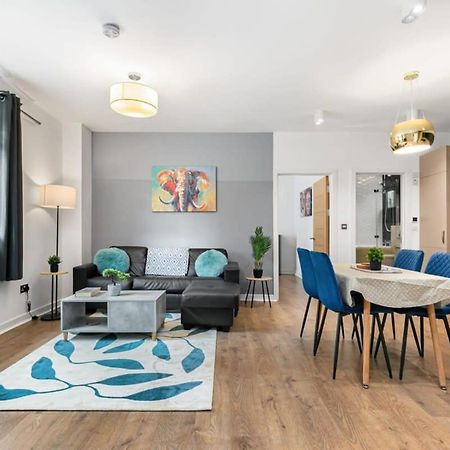 Spacious 1 Bedroom Apartment In Central ووكينغ المظهر الخارجي الصورة